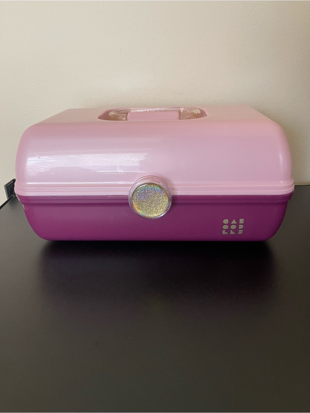NEW!!  Vtg  inspired Caboodles 2 Tone Pink Cosmetic Case with Glitter Closure.